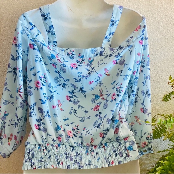 Flowering Blouse S ( Runs M ) - Picture 8 of 8